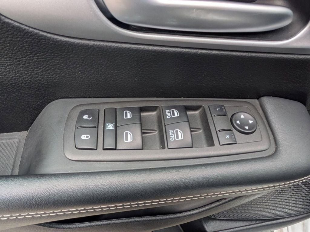 2024 Chrysler Pacifica Hybrid Select S Appearance