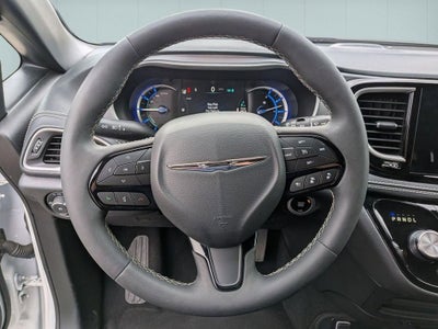 2024 Chrysler Pacifica Hybrid Select S Appearance