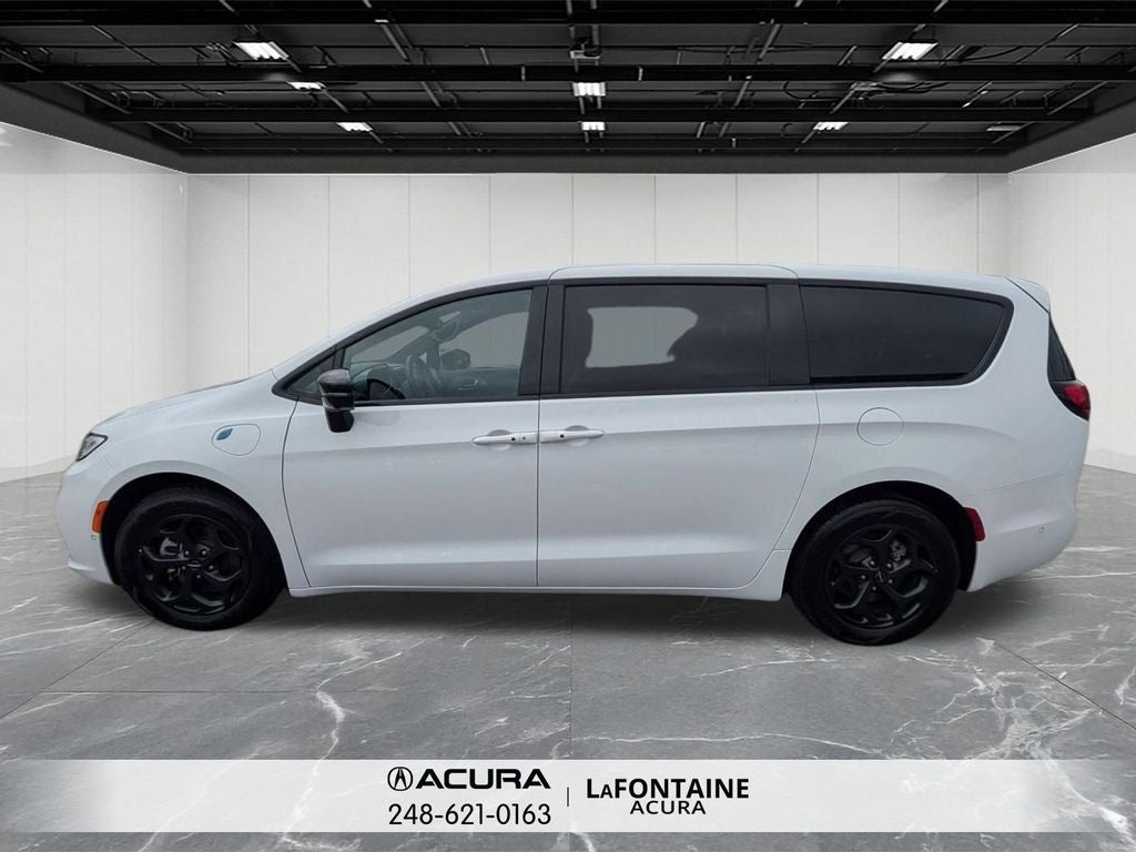 2024 Chrysler Pacifica Hybrid Select S Appearance