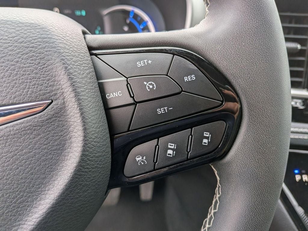 2024 Chrysler Pacifica Hybrid Select S Appearance