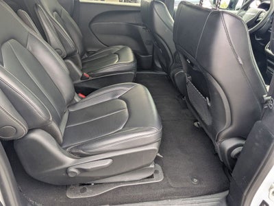 2024 Chrysler Pacifica Hybrid Select S Appearance