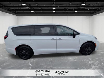 2024 Chrysler Pacifica Hybrid Select S Appearance