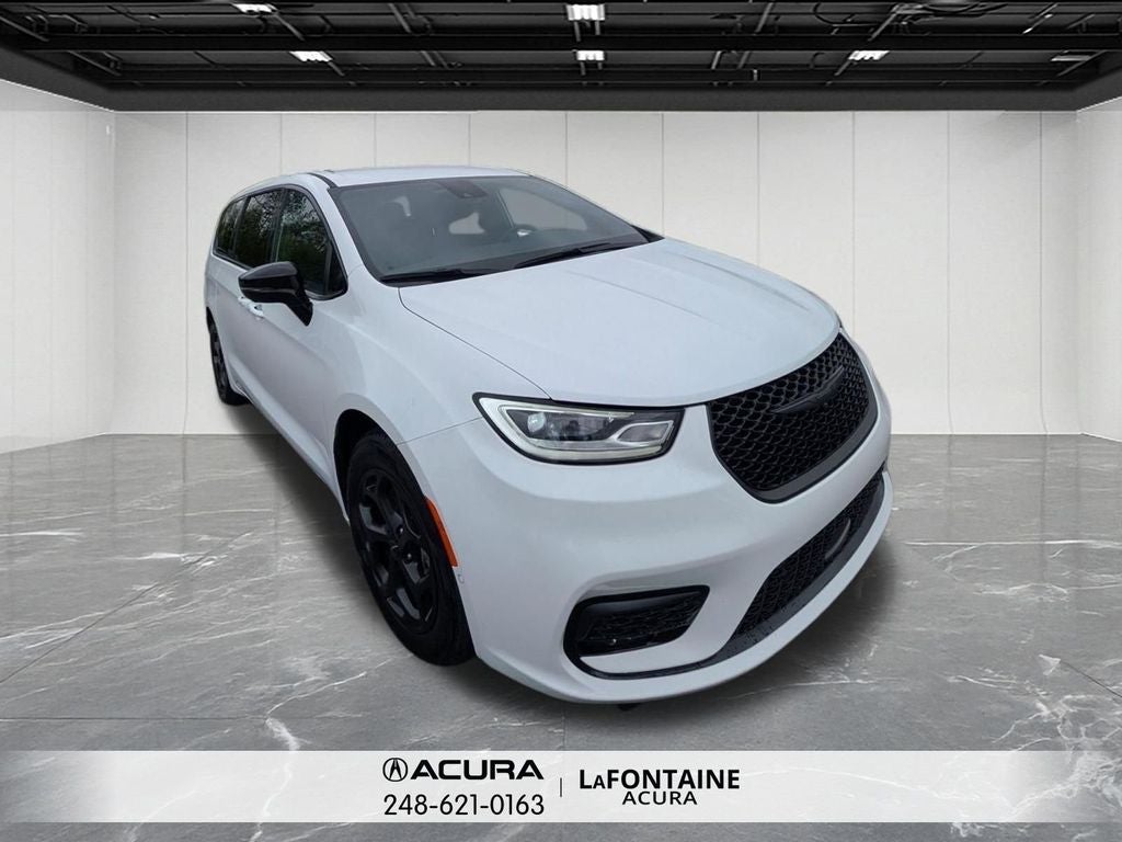 2024 Chrysler Pacifica Hybrid Select S Appearance
