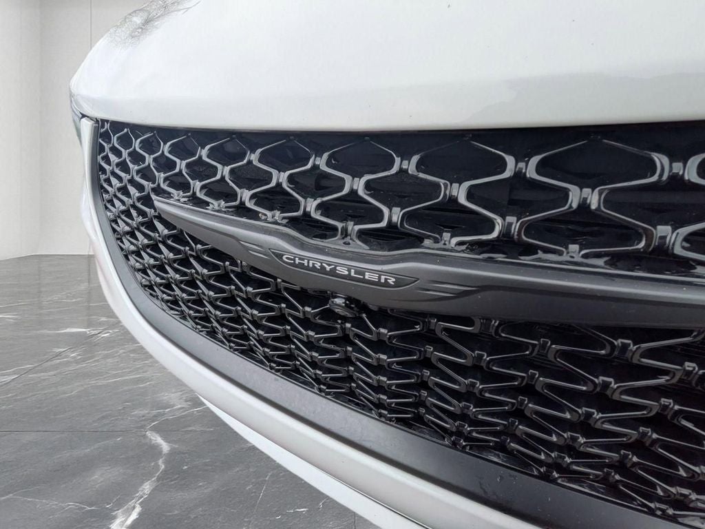 2024 Chrysler Pacifica Hybrid Select S Appearance