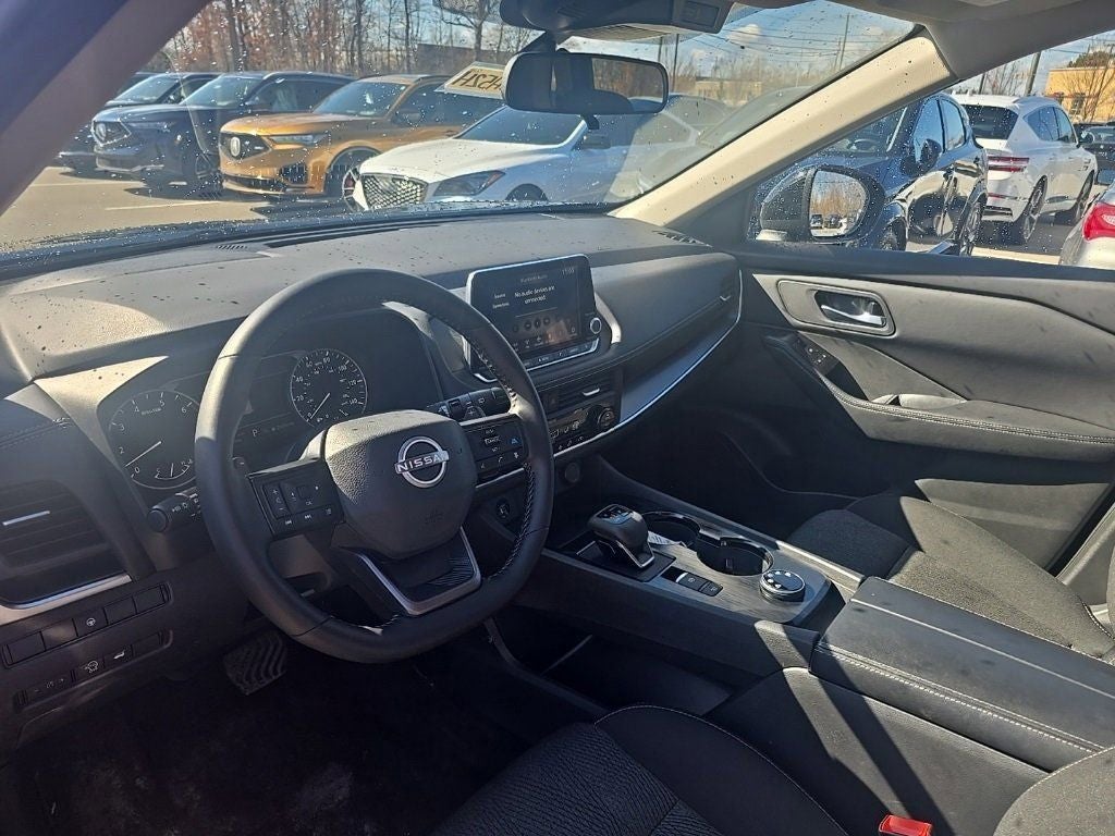 2025 Nissan Rogue SV