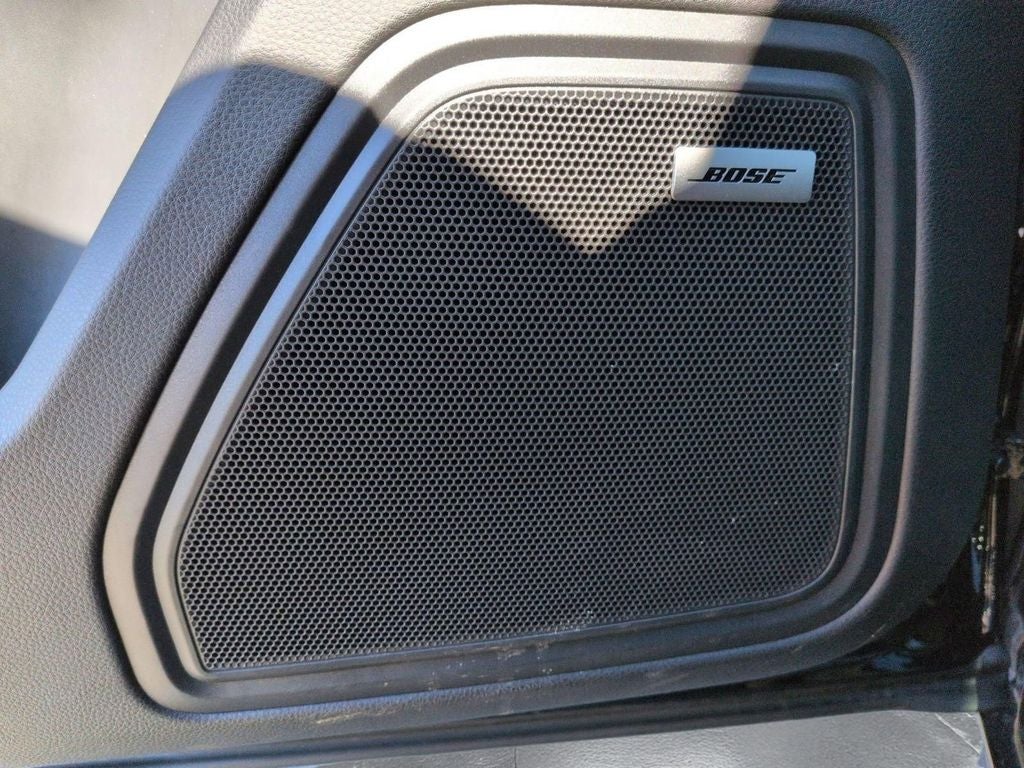 2025 Porsche Macan T