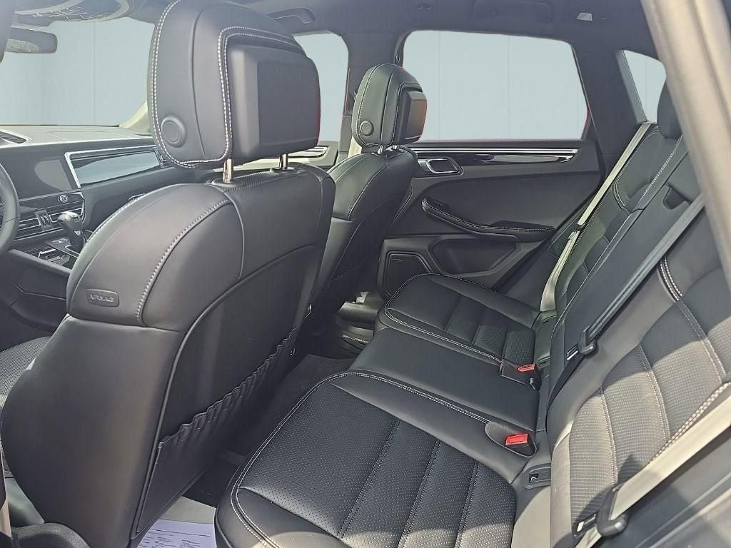 2025 Porsche Macan T