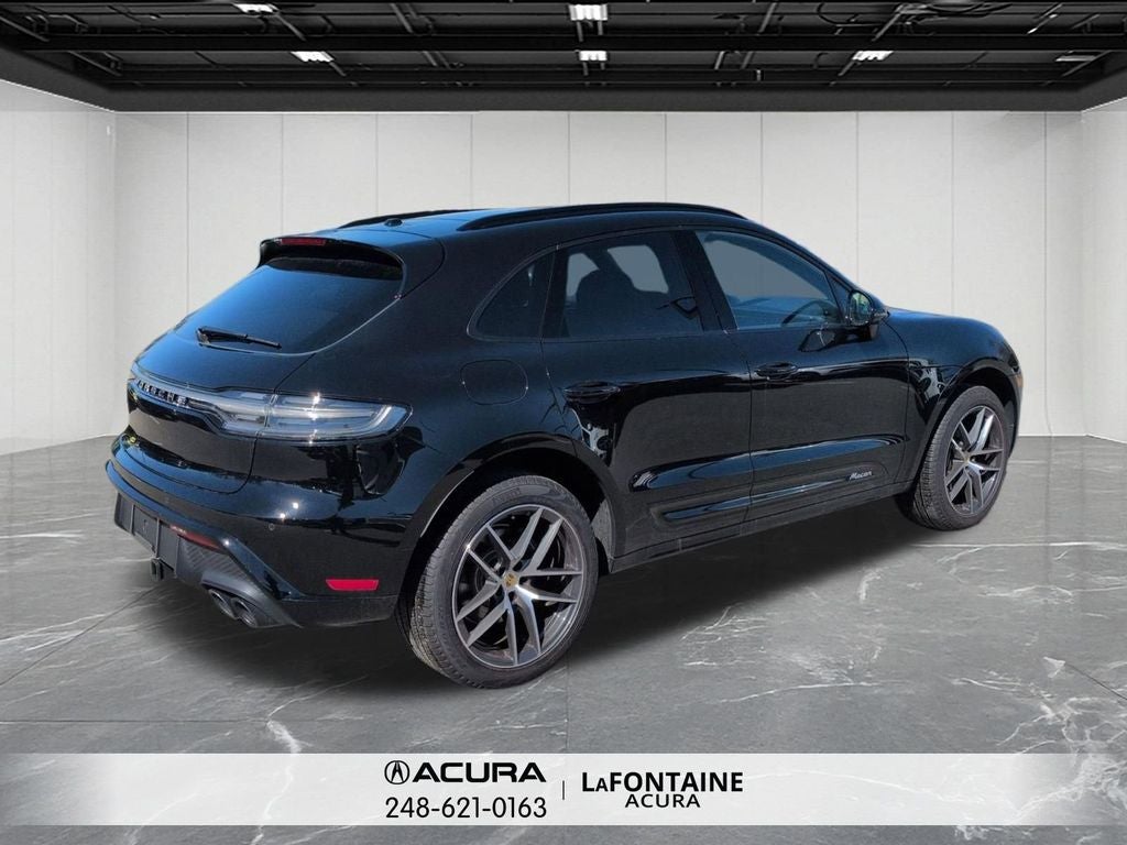 2025 Porsche Macan T