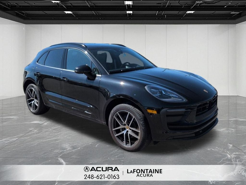 2025 Porsche Macan T