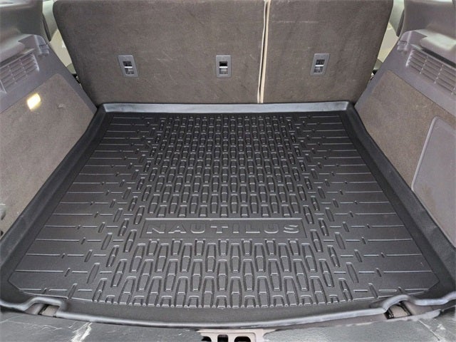 2019 Lincoln Nautilus Select