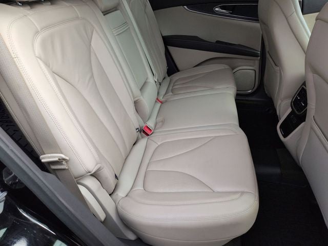 2019 Lincoln Nautilus Select