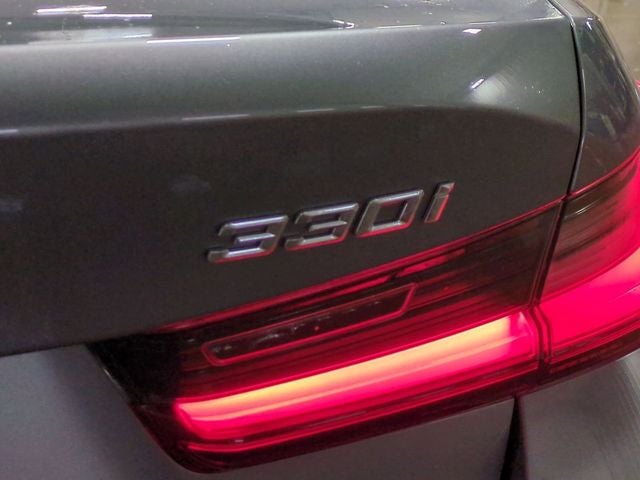 2025 BMW 3 Series 330i xDrive