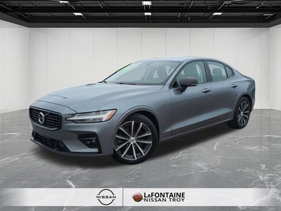 2021 Volvo S60 T5 Momentum