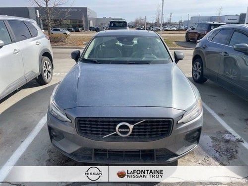 2021 Volvo S60 T5 Momentum