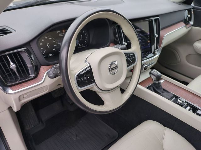 2021 Volvo S60 T5 Momentum