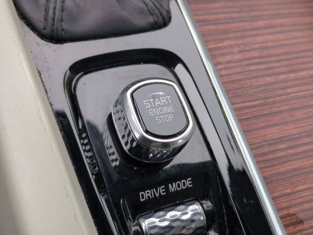 2021 Volvo S60 T5 Momentum