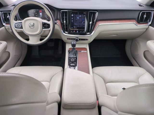 2021 Volvo S60 T5 Momentum