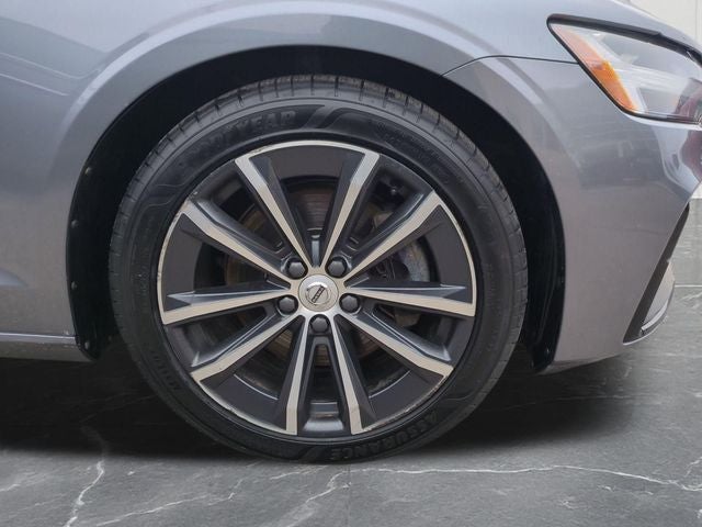 2021 Volvo S60 T5 Momentum