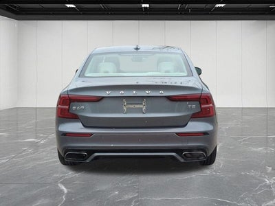 2021 Volvo S60 T5 Momentum