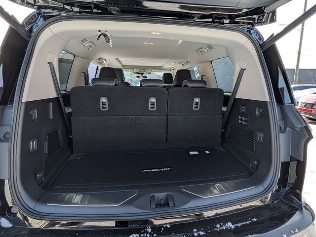 2026 INFINITI QX80 LUXE