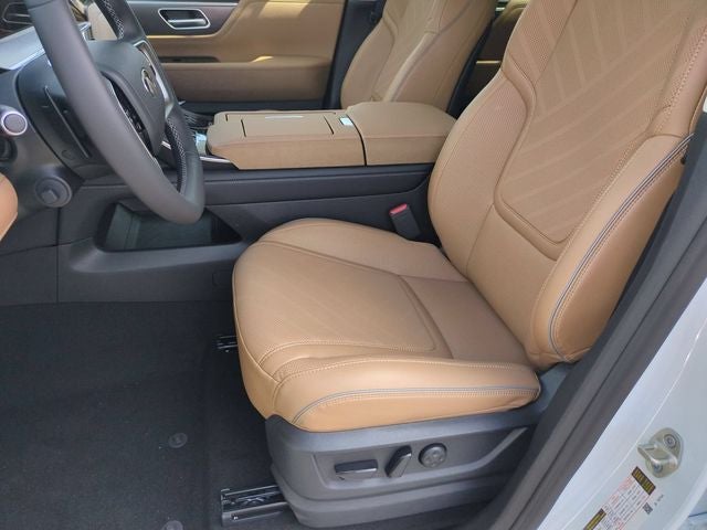 2027 INFINITI QX80 LUXE