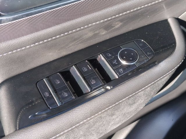 2027 INFINITI QX80 LUXE