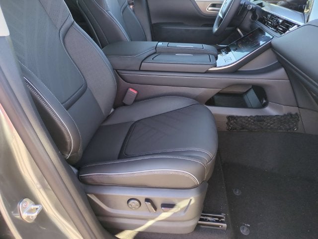 2027 INFINITI QX80 LUXE