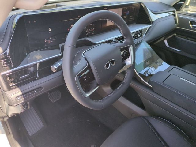 2027 INFINITI QX80 LUXE