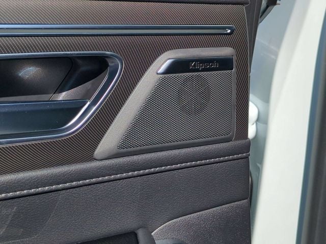 2027 INFINITI QX80 LUXE