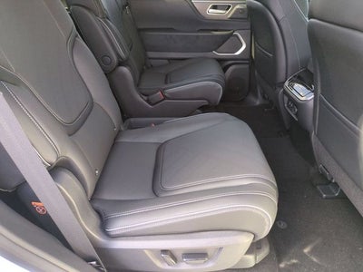 2027 INFINITI QX80 LUXE