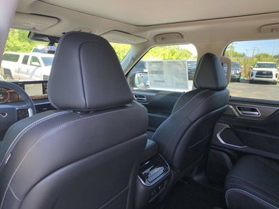 2027 INFINITI QX80 LUXE