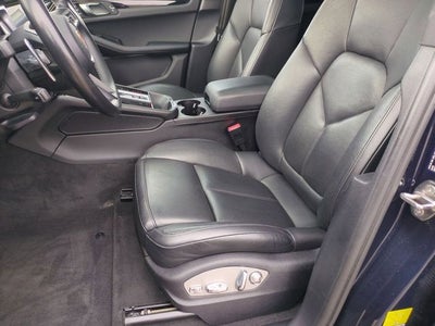 2023 Porsche Macan Base