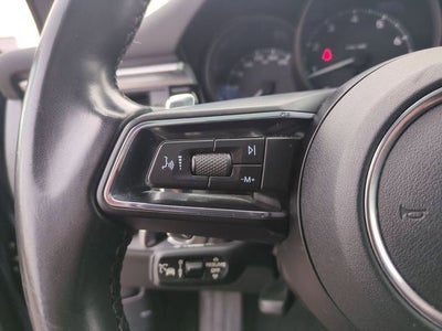 2023 Porsche Macan Base
