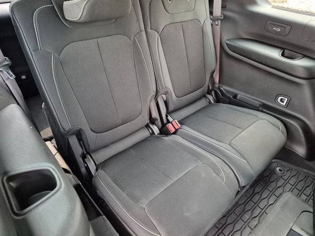 2024 Jeep Grand Cherokee L Laredo 4X4