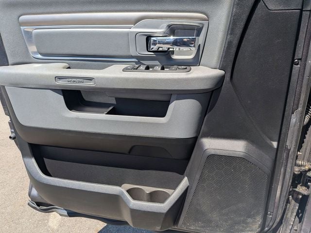 2016 RAM 1500 Big Horn Crew Cab 4X4