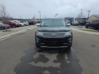 2016 Ford Explorer Platinum 4WD!