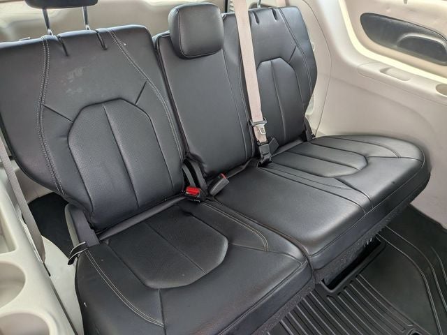 2022 Chrysler Pacifica Touring L AWD