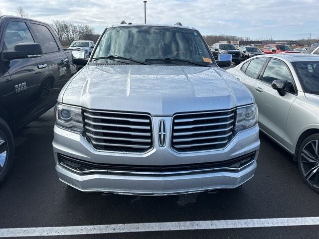 2017 Lincoln Navigator Select 4WD!