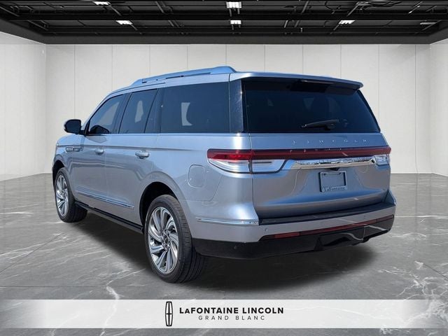 2022 Lincoln Navigator Standard 4WD!
