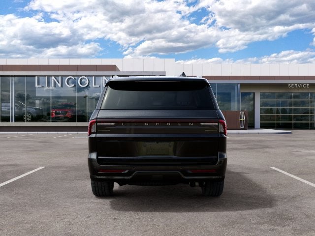 2027 Lincoln Navigator Premiere