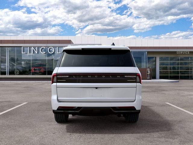 2027 Lincoln Navigator L Reserve