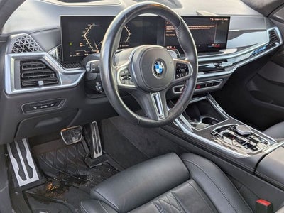 2025 BMW X7 M60i AWD