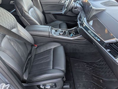 2025 BMW X7 M60i AWD