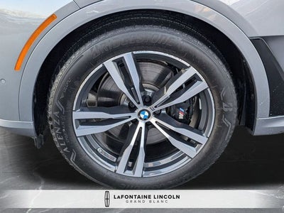 2025 BMW X7 M60i AWD