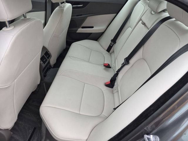 2018 Jaguar XE 25t Premium AWD