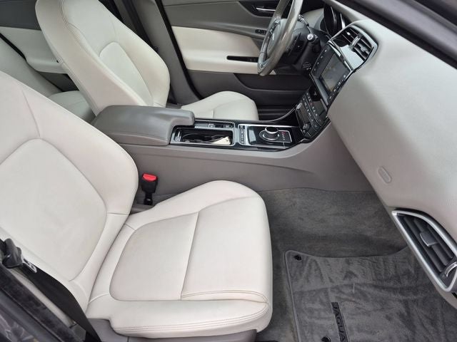 2018 Jaguar XE 25t Premium AWD