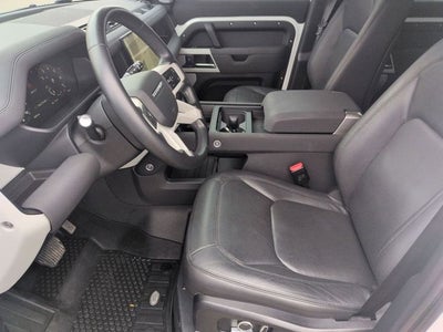 2023 Land Rover Defender 130 SE
