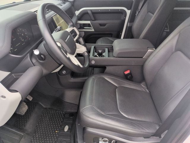 2023 Land Rover Defender 130 SE