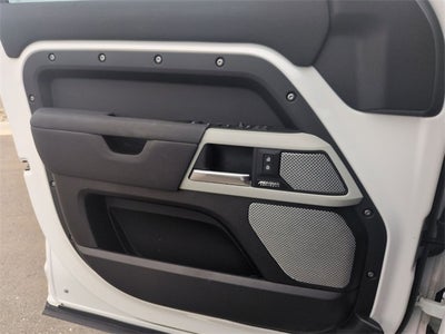 2023 Land Rover Defender 130 SE