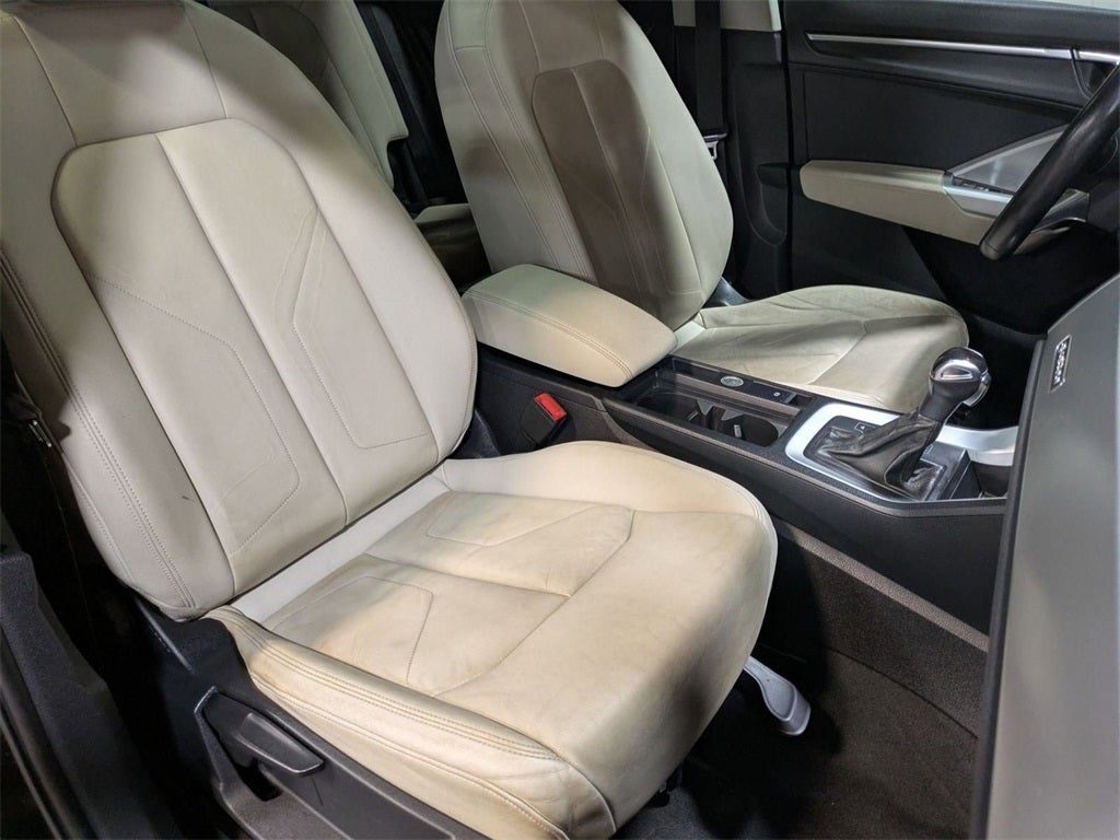 2020 Audi Q3 Premium quattro